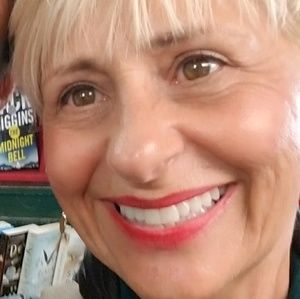 Meet your Posher, Carol